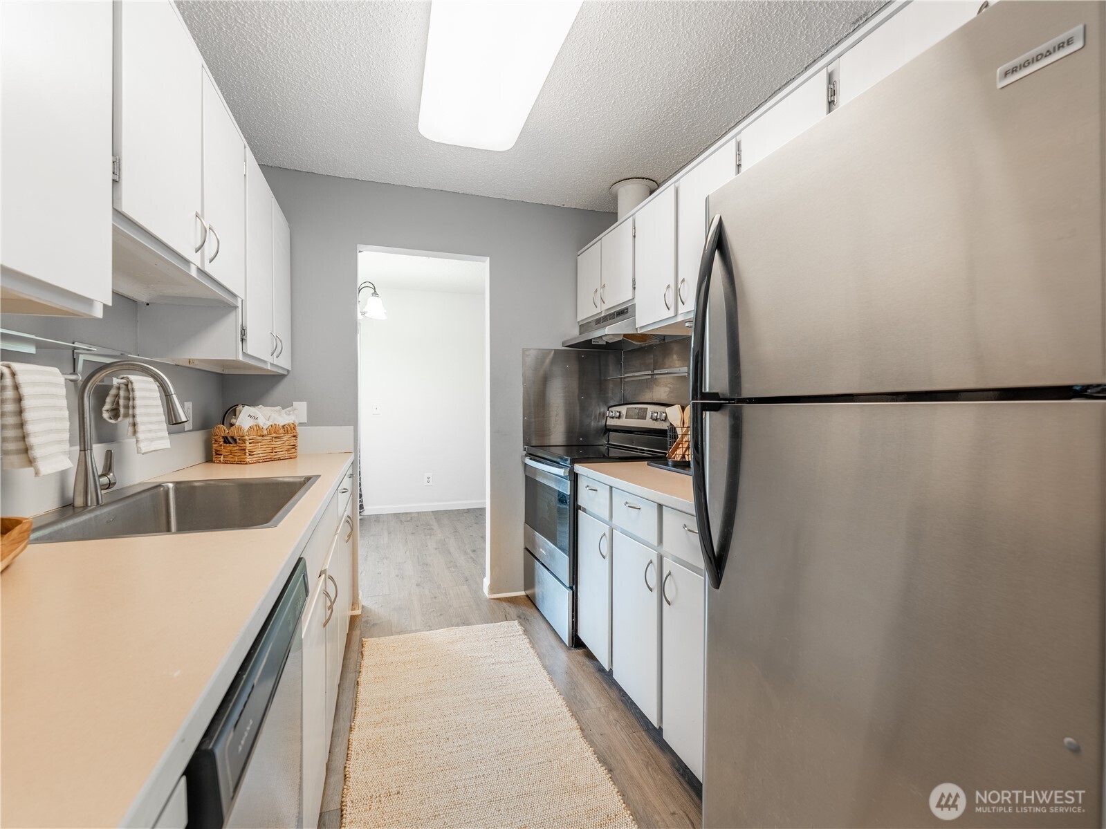 1818 Skyline Drive 21 Property Photo 10