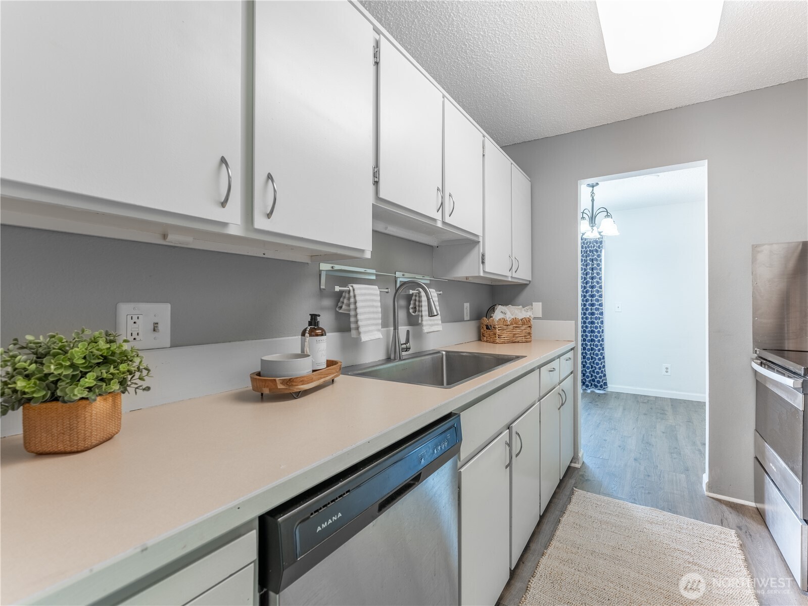 1818 Skyline Drive 21 Property Photo 11