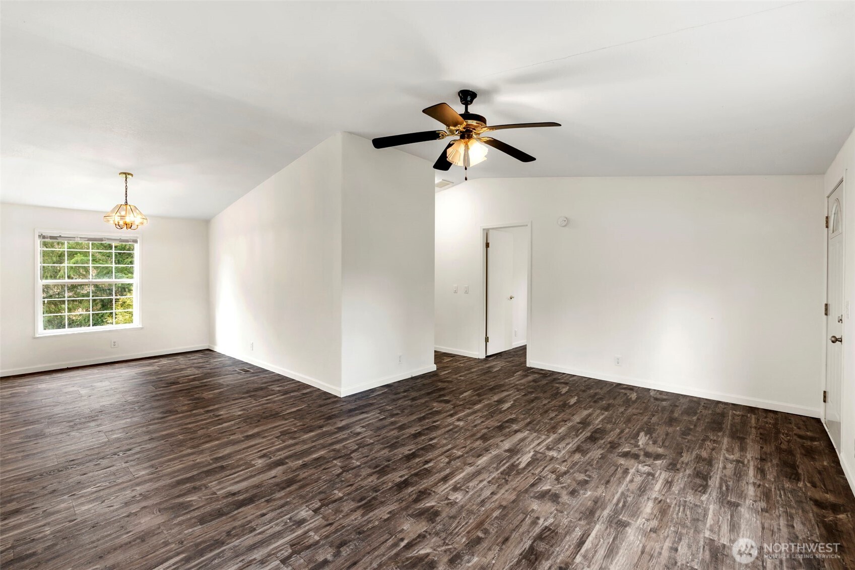 102 Tory Lynn Drive Property Photo 9