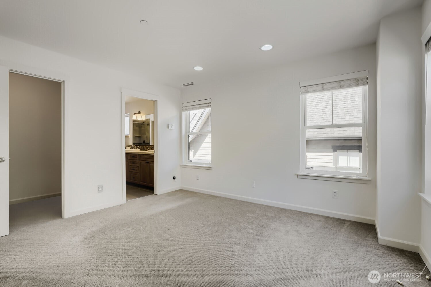 303 Bellevue Way Property Photo 17