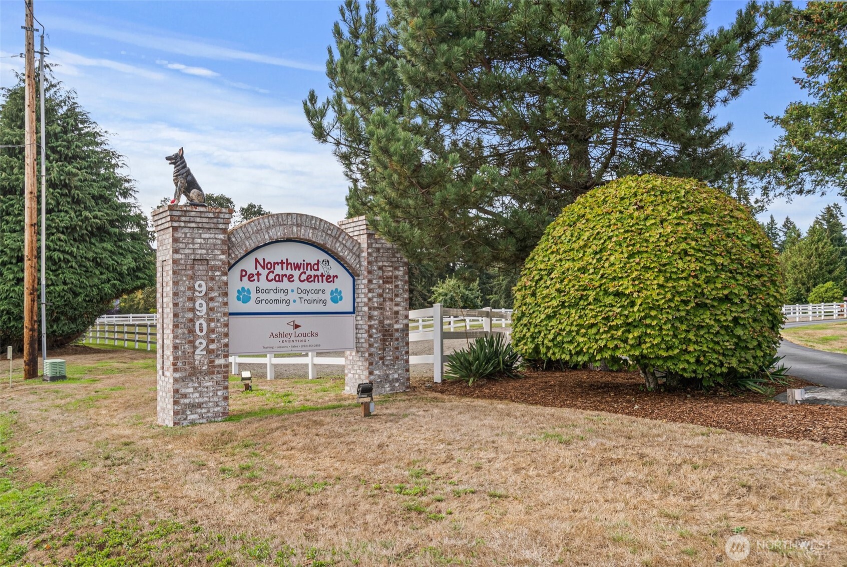 9902 Yelm Highway Property Photo 1