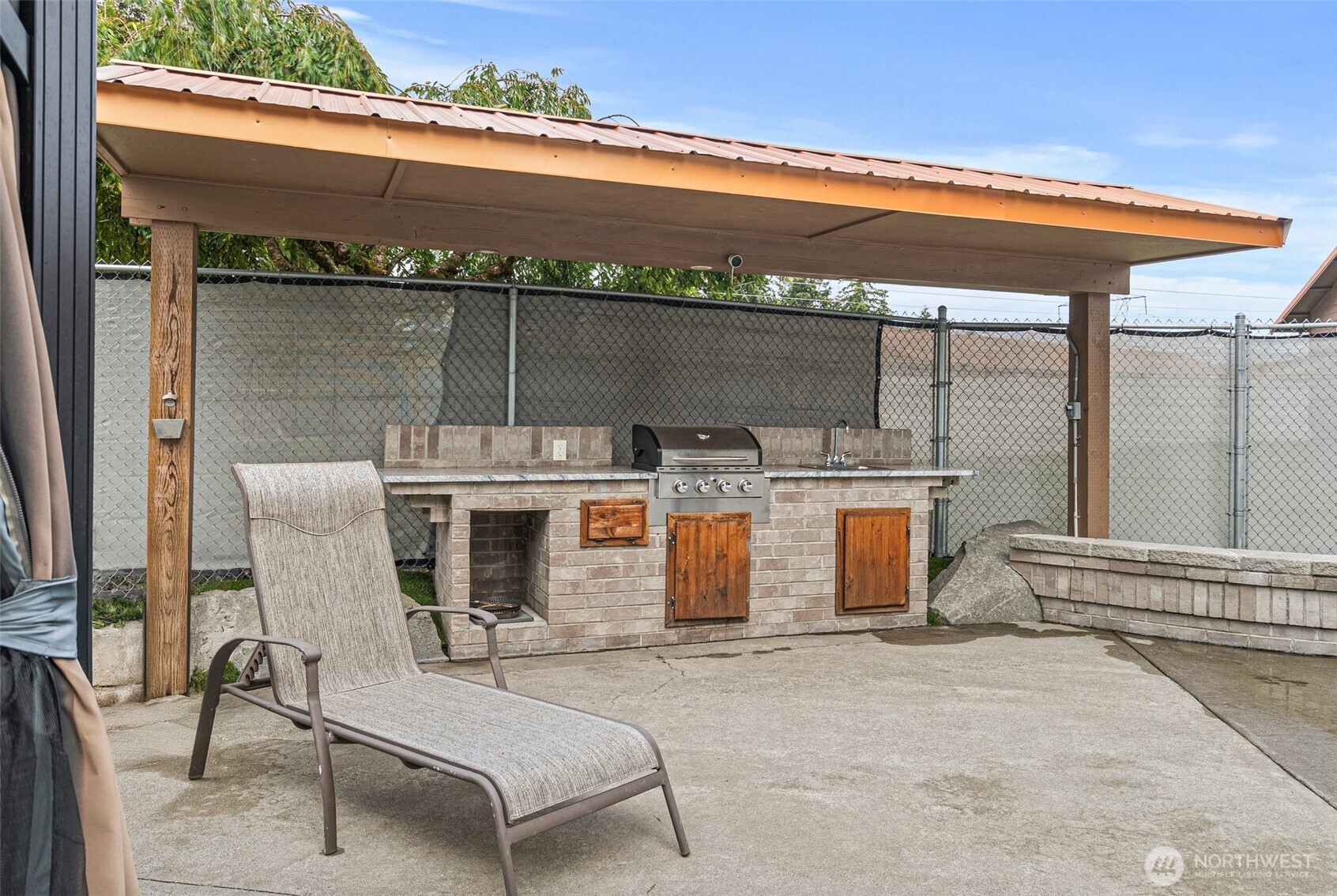 9902 Yelm Highway Property Photo 17