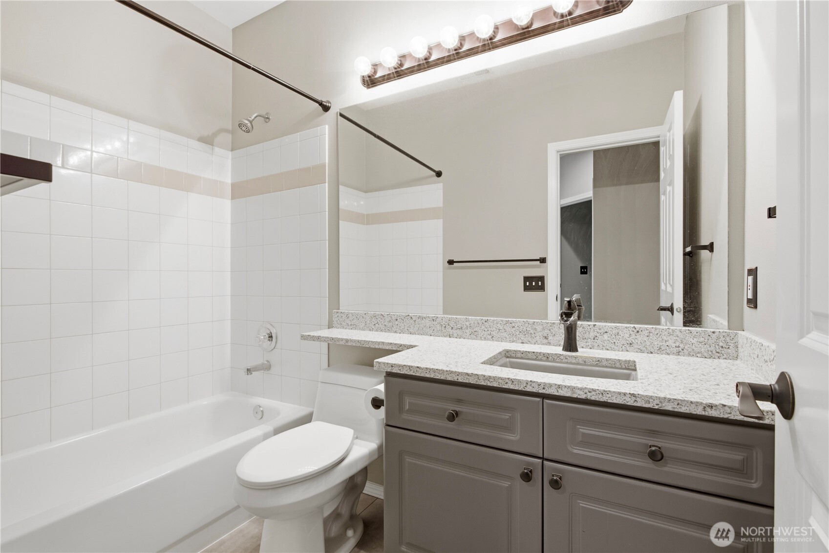 18676 Ne 56th Court Property Photo 19