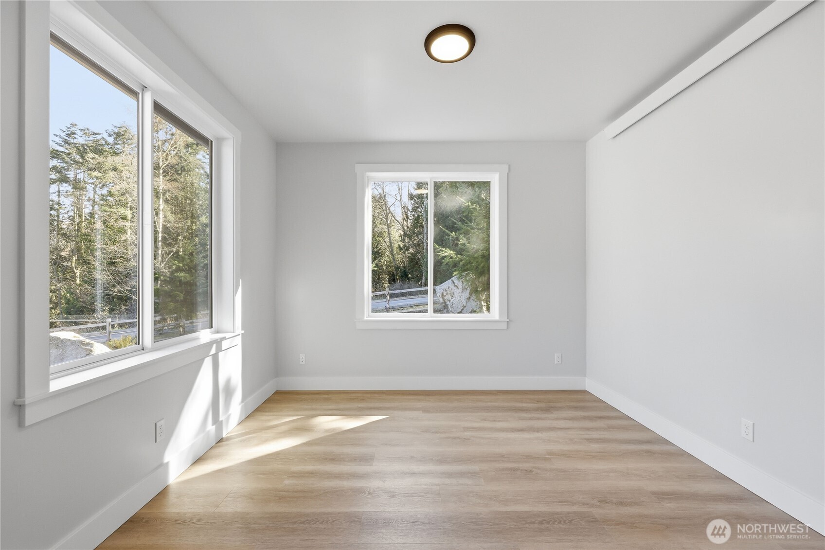 4511 Trail Crest Drive Property Photo 6