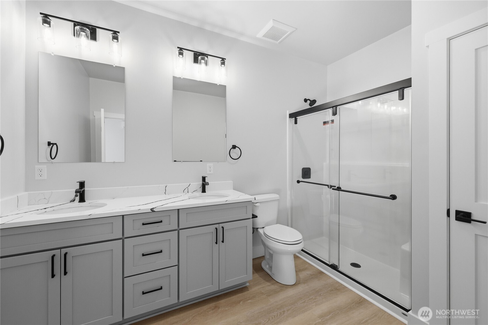 4511 Trail Crest Drive Property Photo 20