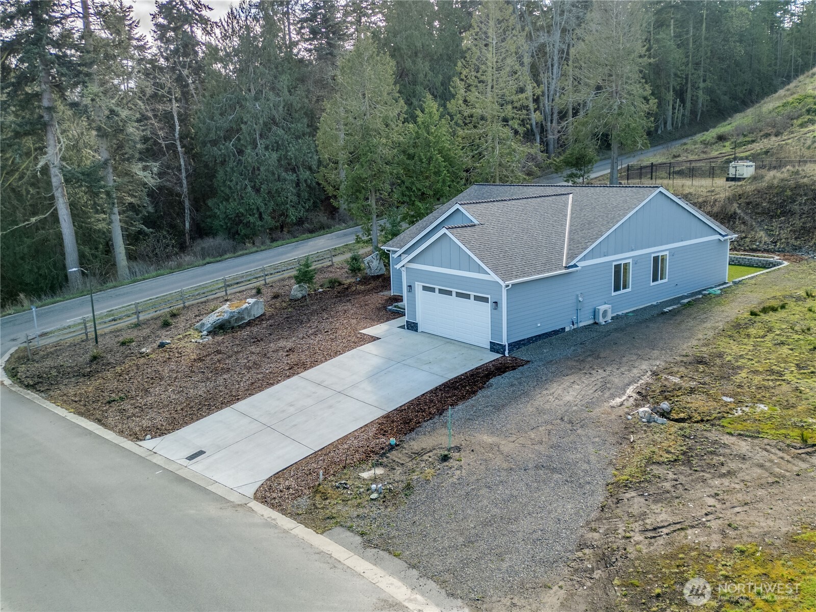 4511 Trail Crest Drive Property Photo 31