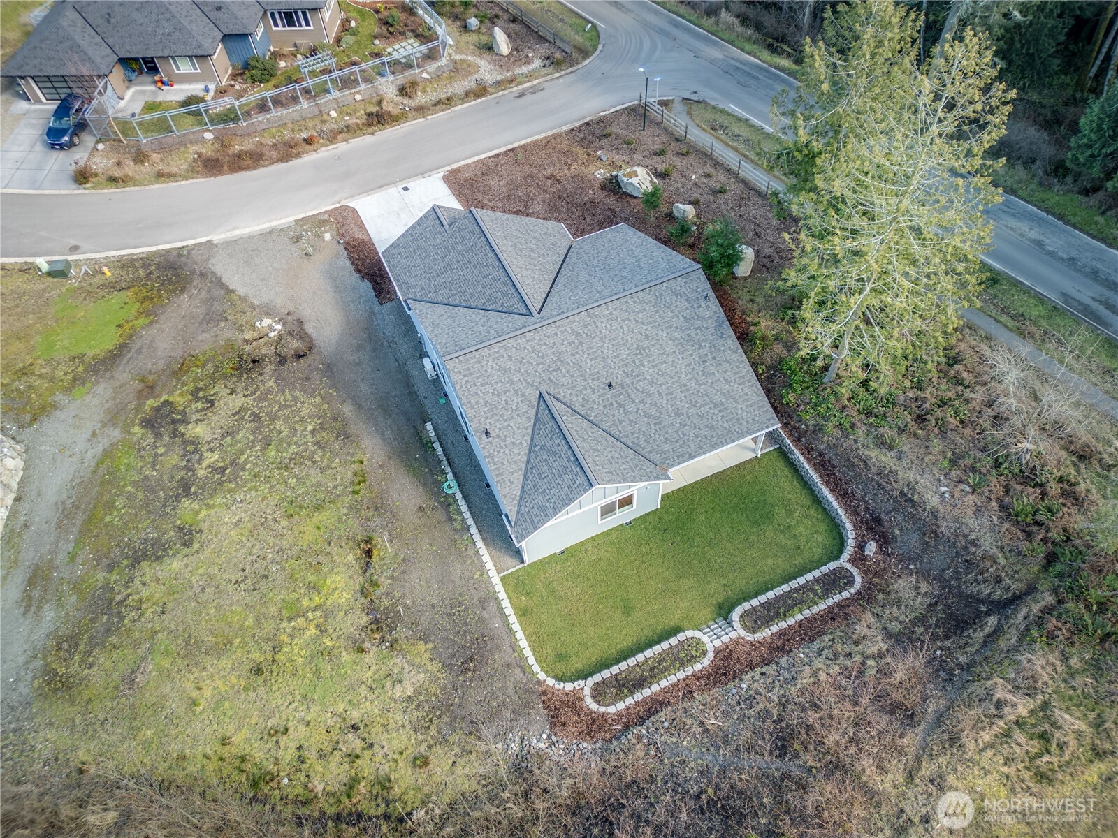 4511 Trail Crest Drive Property Photo 34