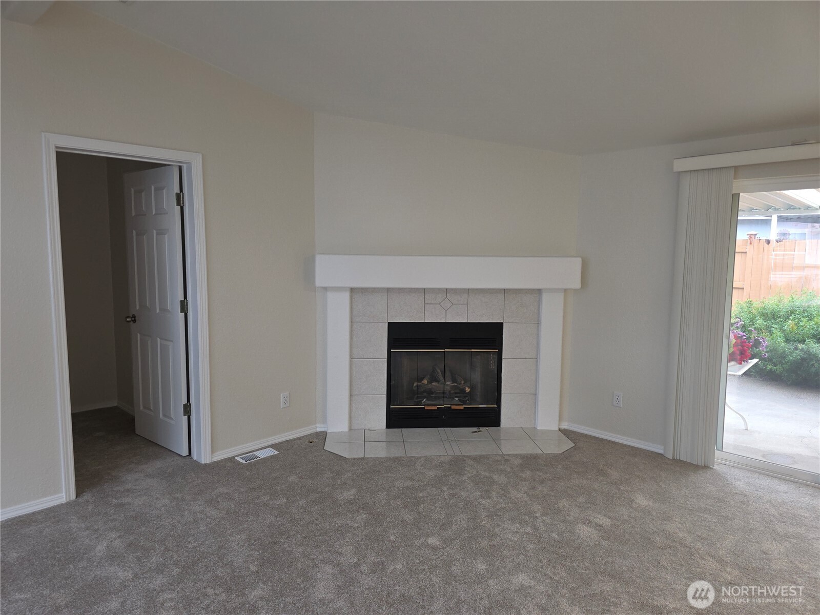 24006 222nd Avenue 16 Property Photo 6