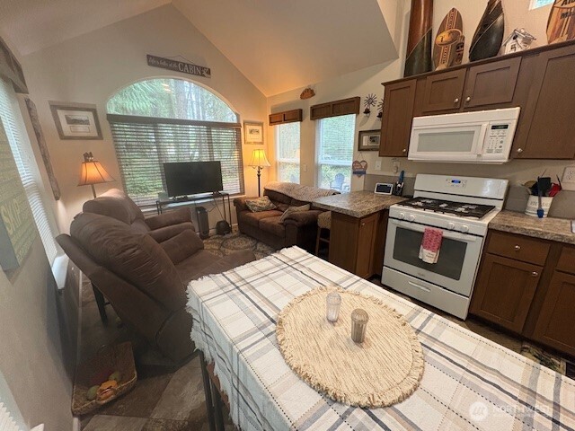 1021 N Potlatch Property Photo 4