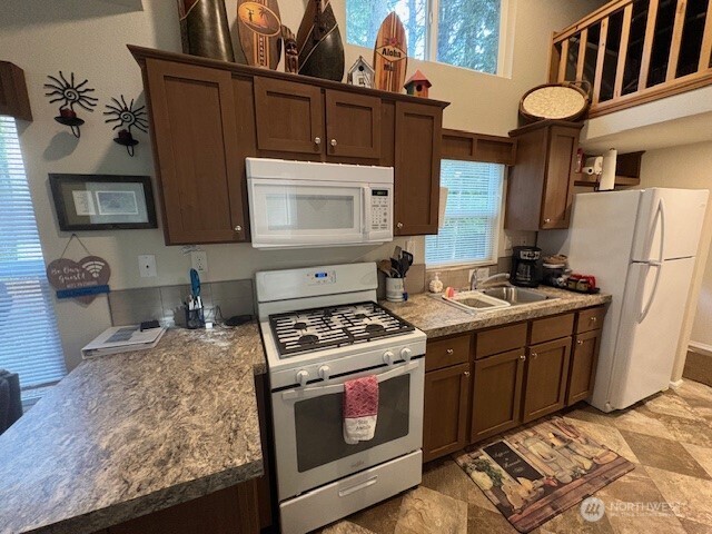 1021 N Potlatch Property Photo 8
