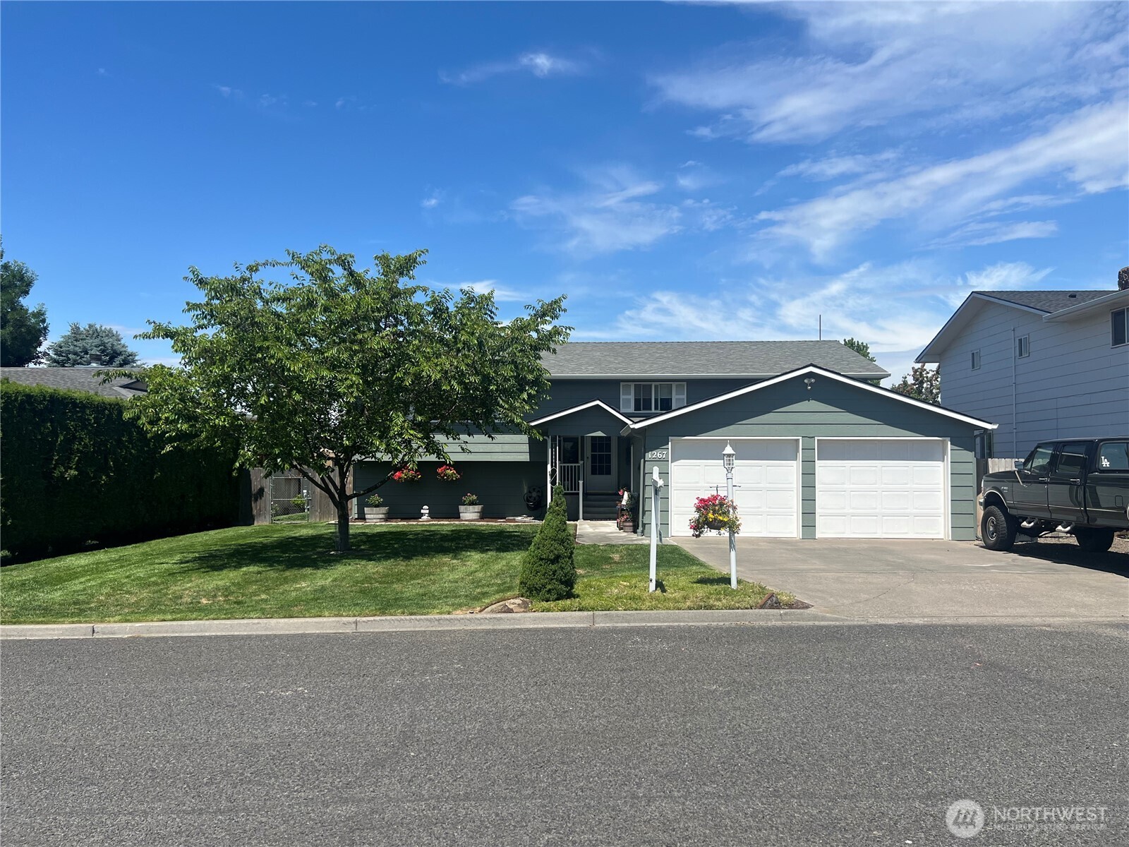 1267 Se Constitution Drive Property Photo 1