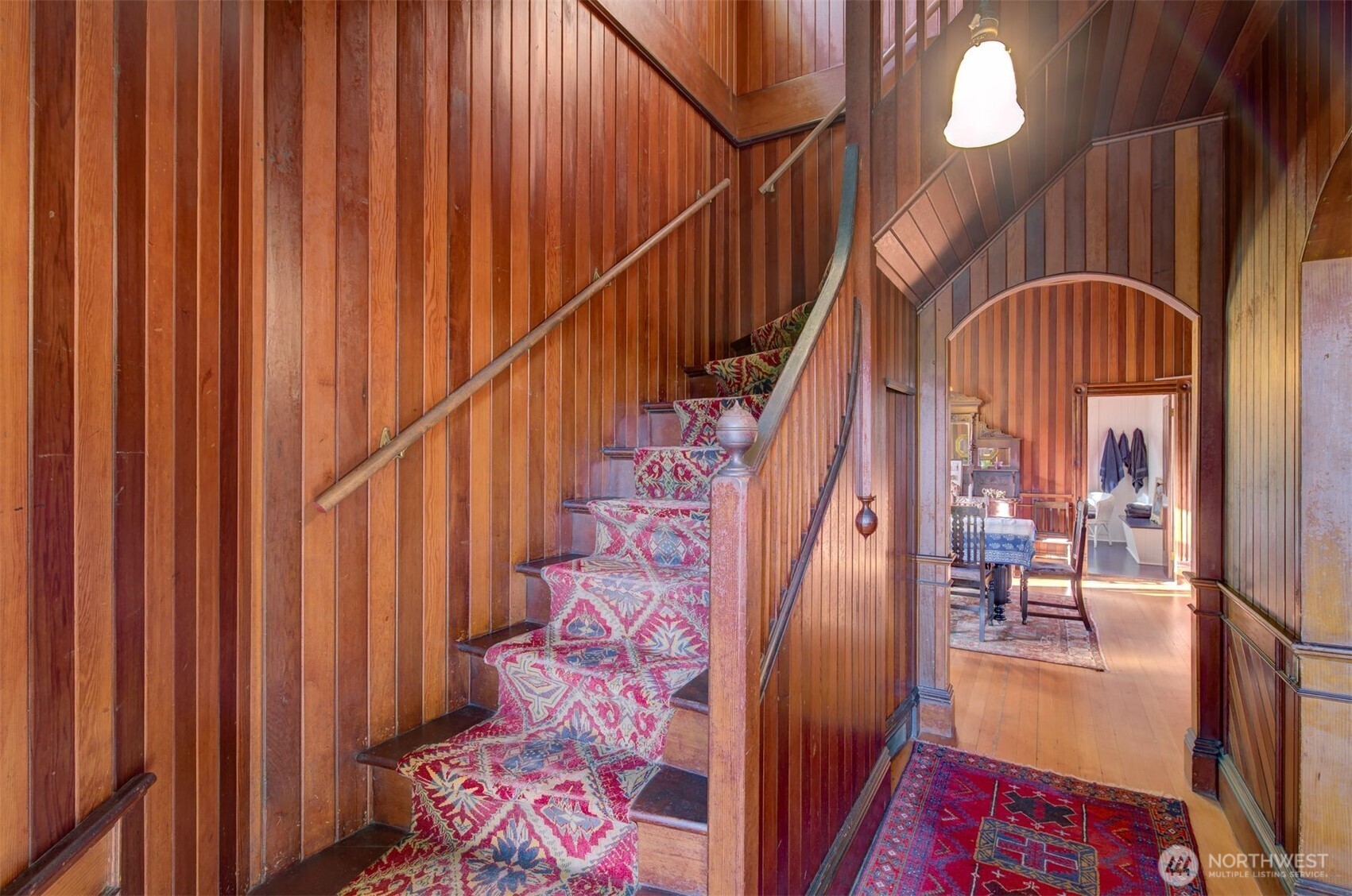 1103 37th Place Property Photo 7