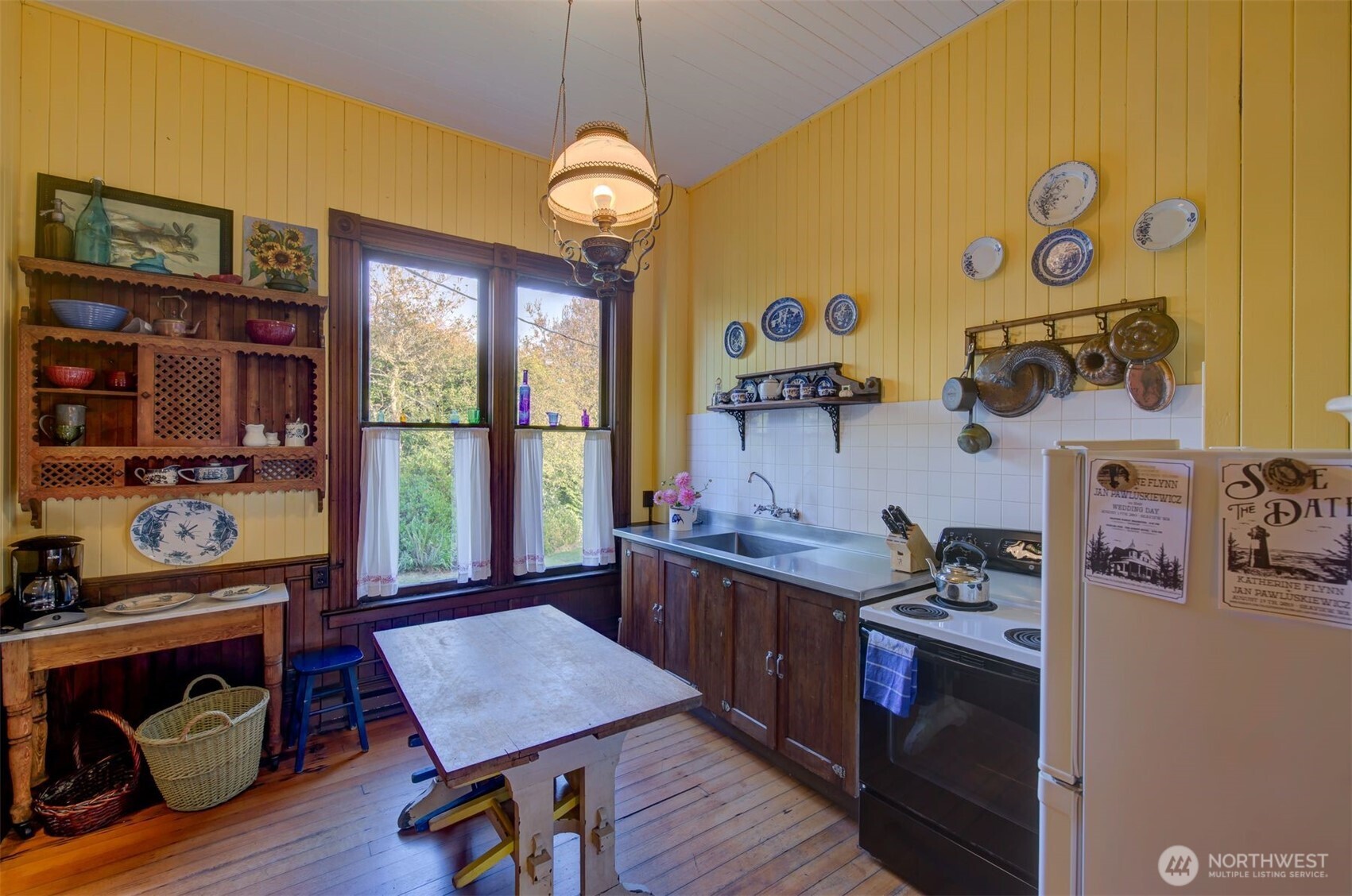 1103 37th Place Property Photo 16