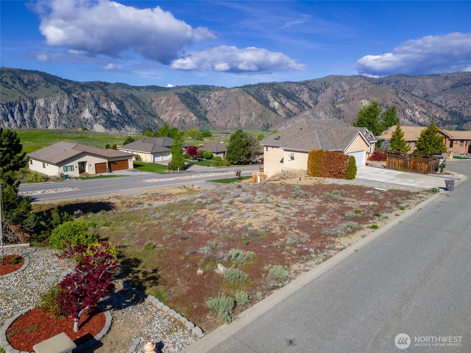 307 Desert View Place Property Photo 1