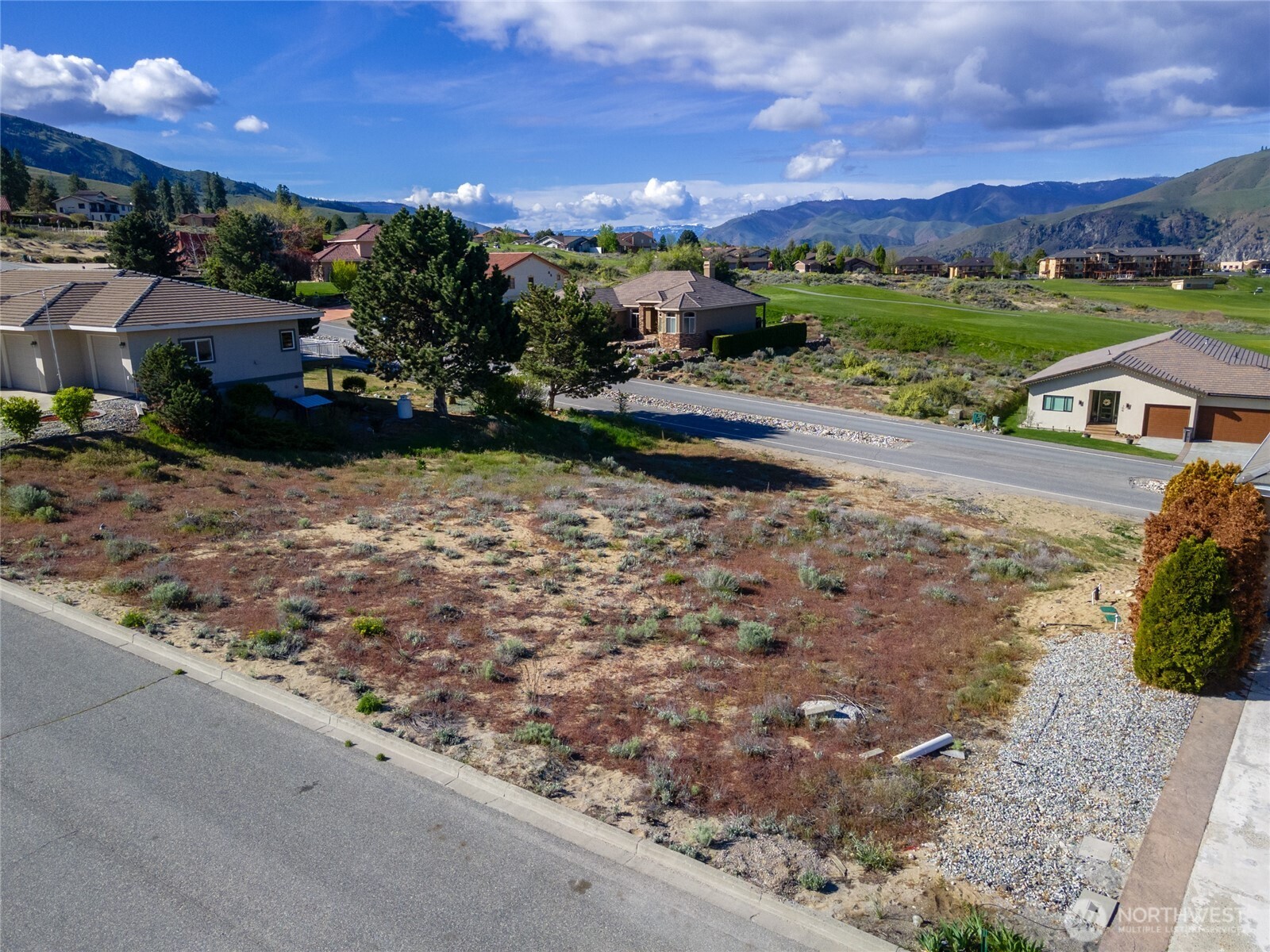 307 Desert View Place Property Photo 3