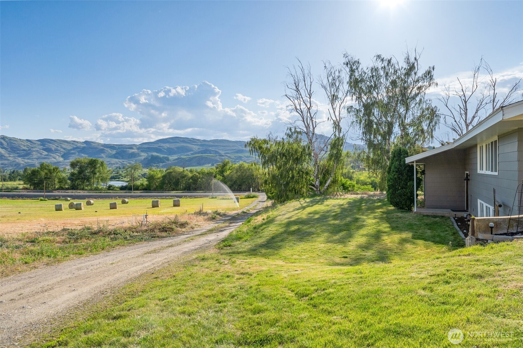 32026 Highway 97 Property Photo 38
