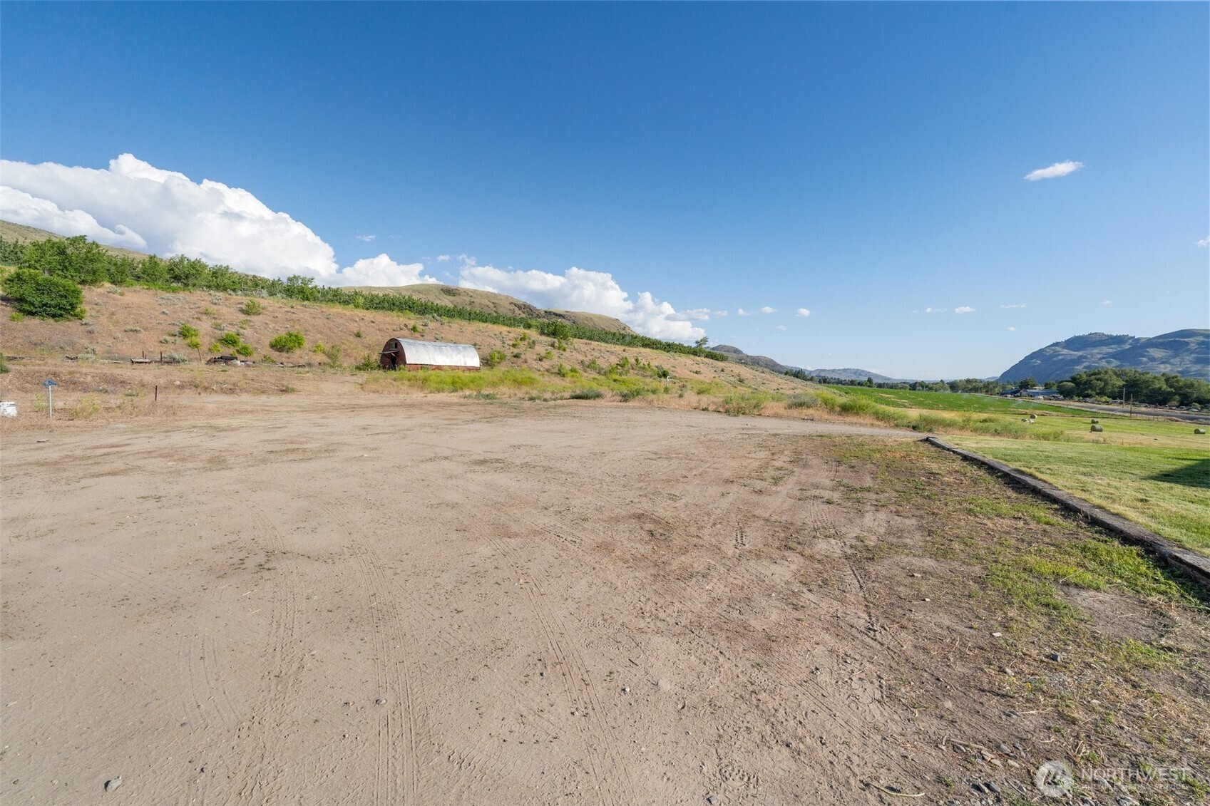 32026 Highway 97 Property Photo 39