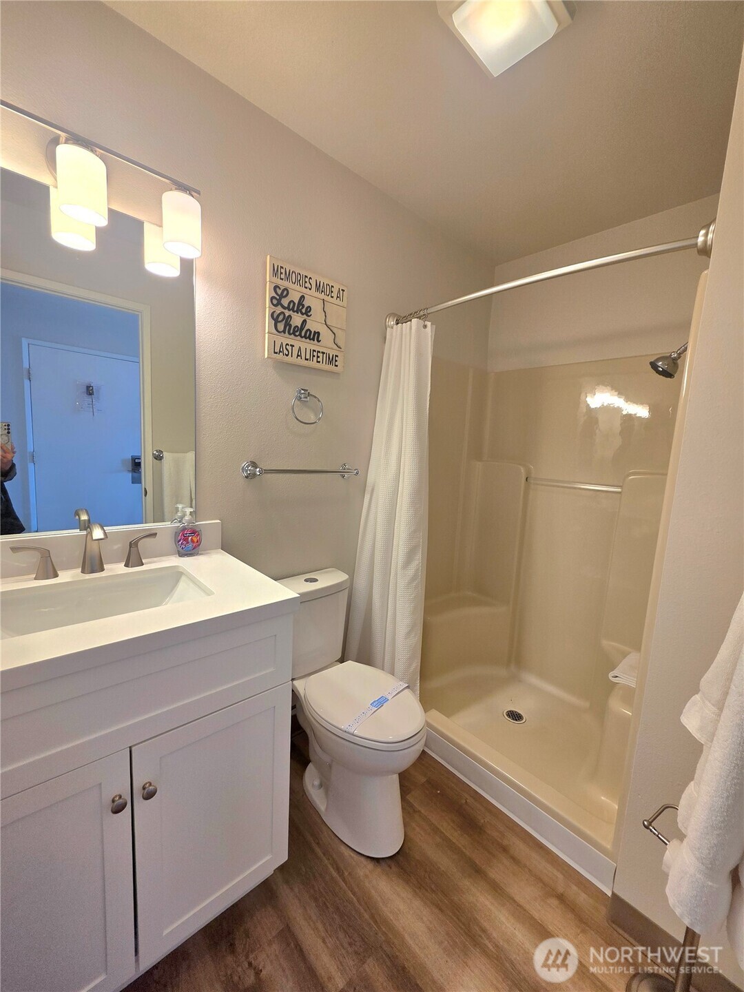 1 Nekquelekin 457-a Property Photo 10