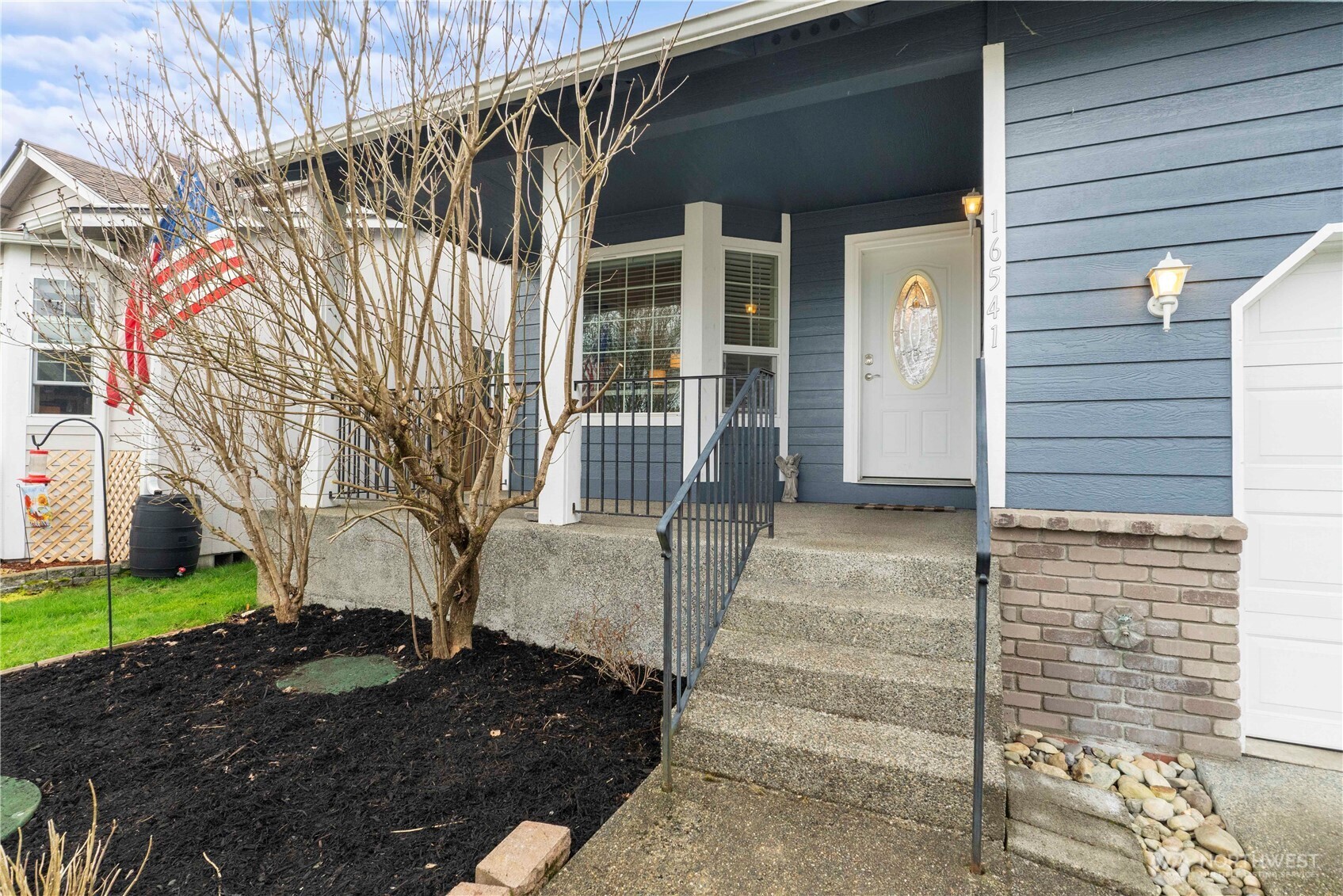 16541 Rainier View Drive Property Photo 1