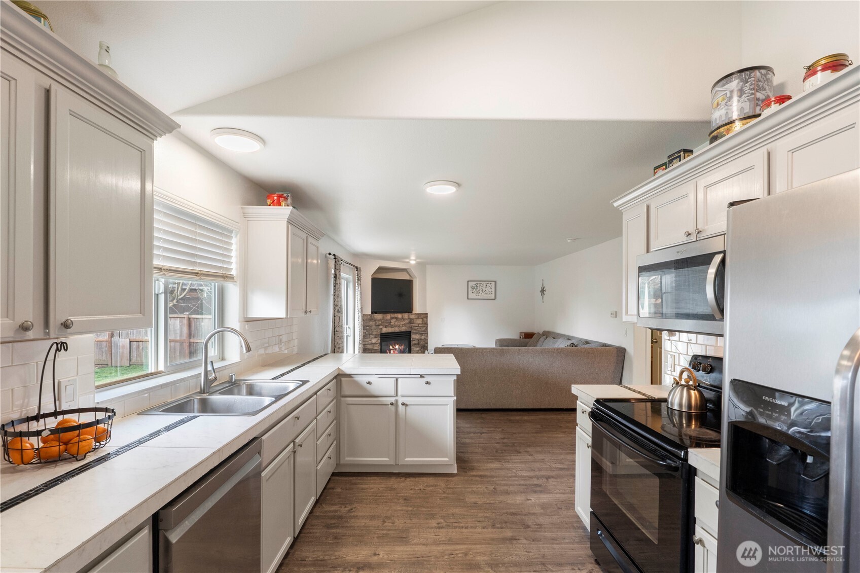 16541 Rainier View Drive Property Photo 11