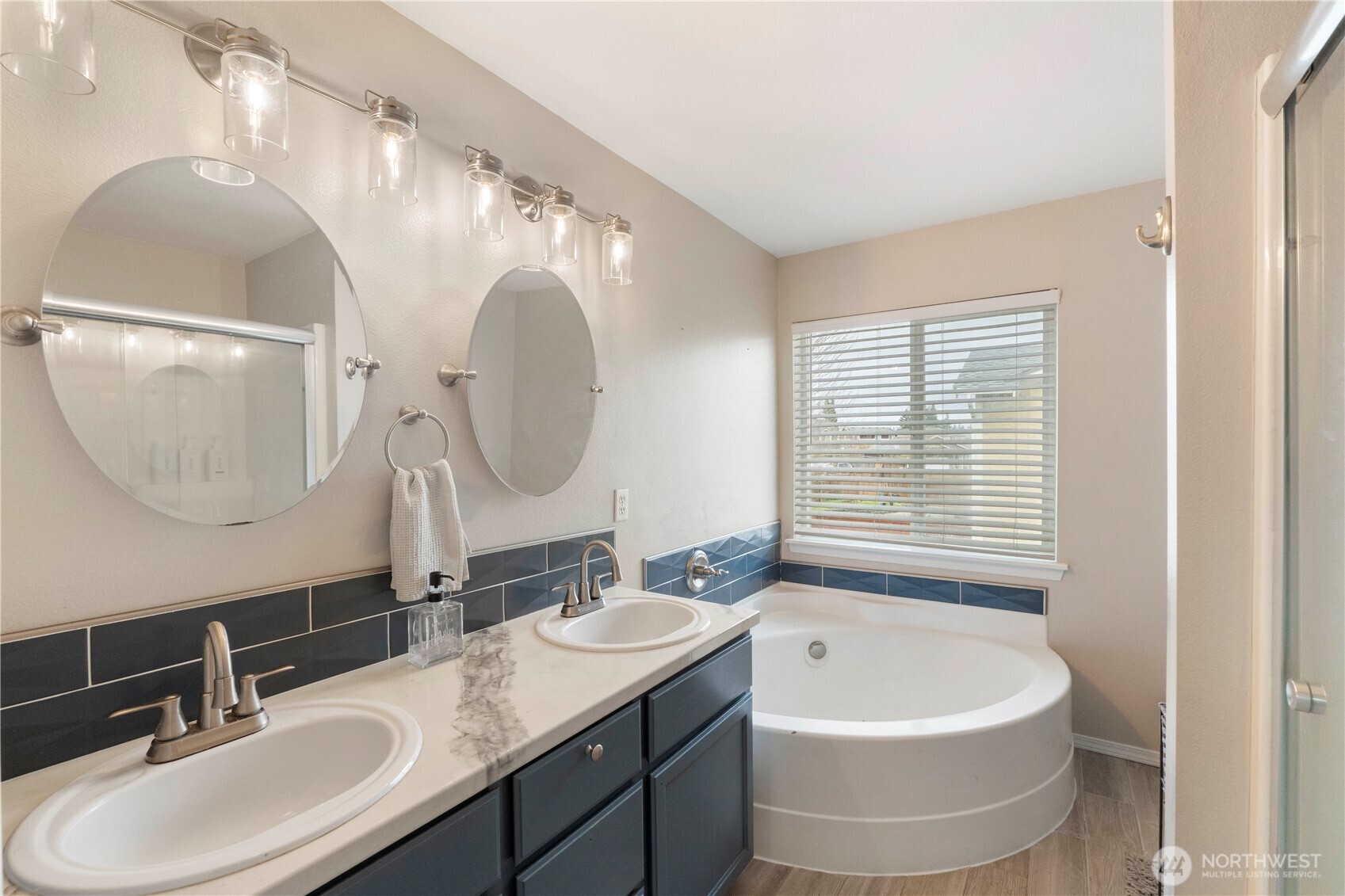 16541 Rainier View Drive Property Photo 23