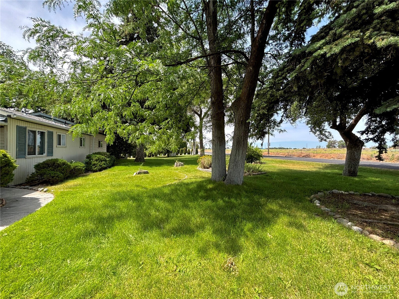 4477 Wenatchee Drive Property Photo 2