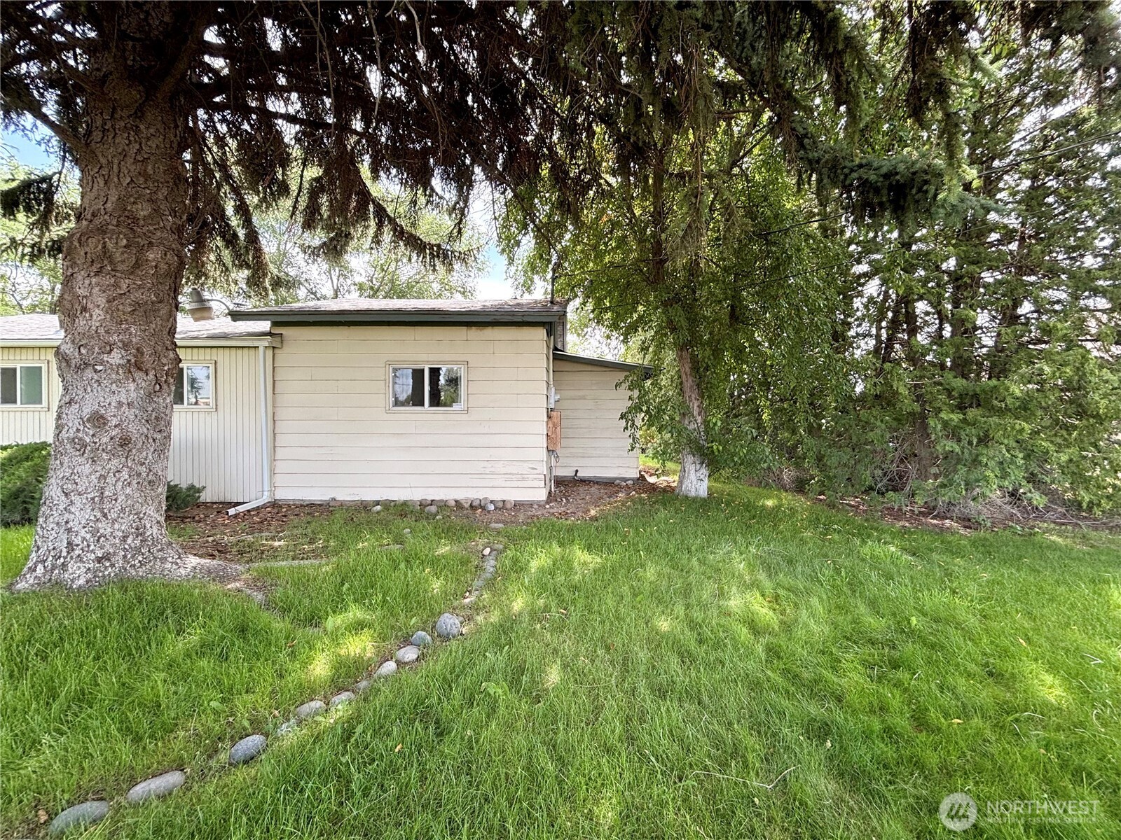 4477 Wenatchee Drive Property Photo 5