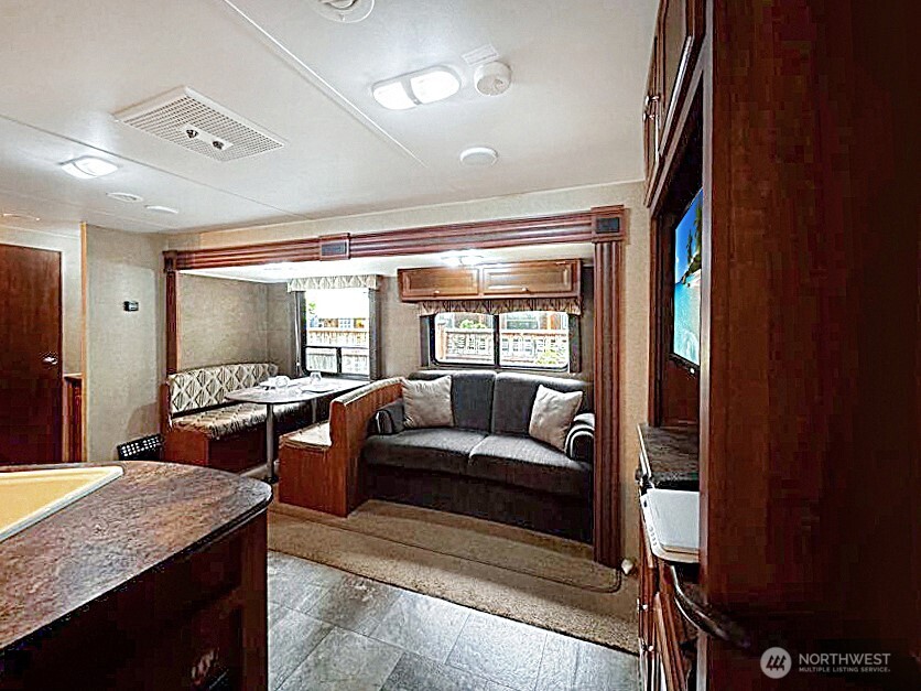 47 Wilderness Way Property Photo 8