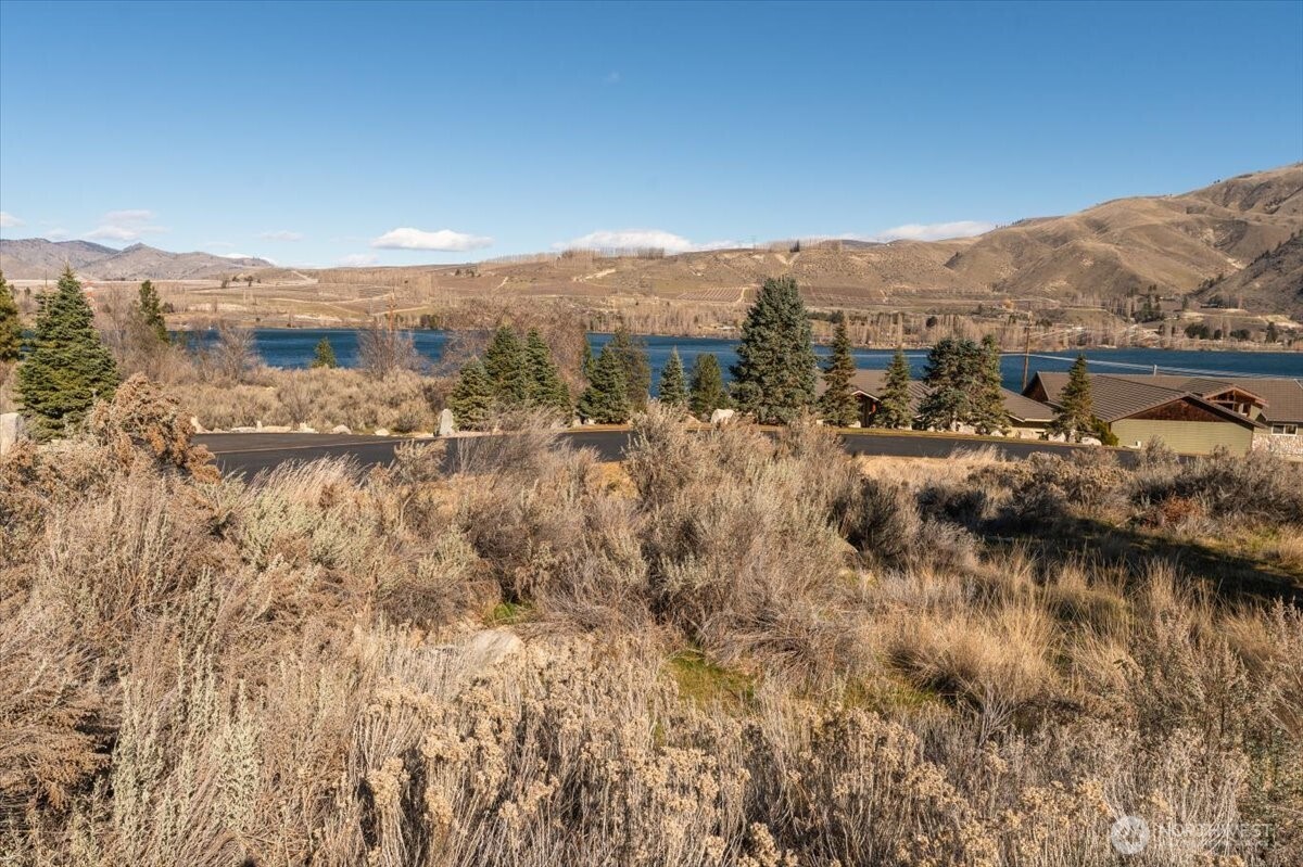 15315 Lakeview Street Property Photo 7