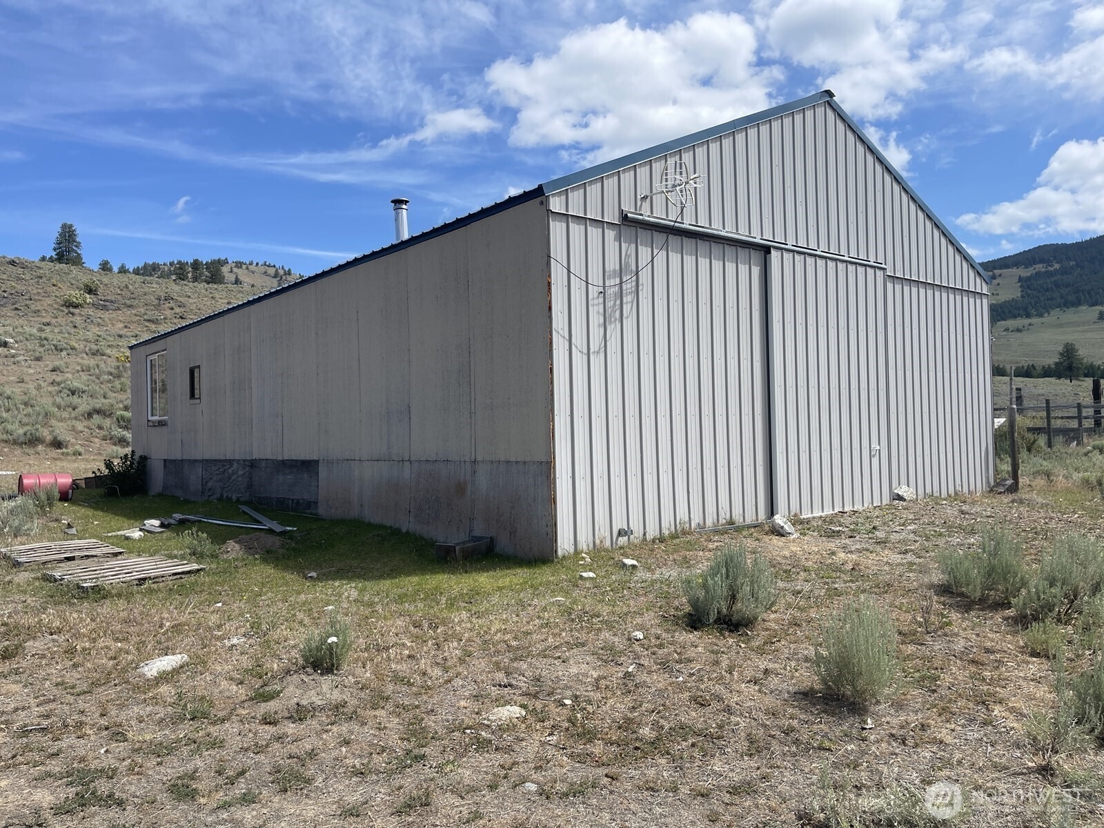 16 Breezy Lane Property Photo 1