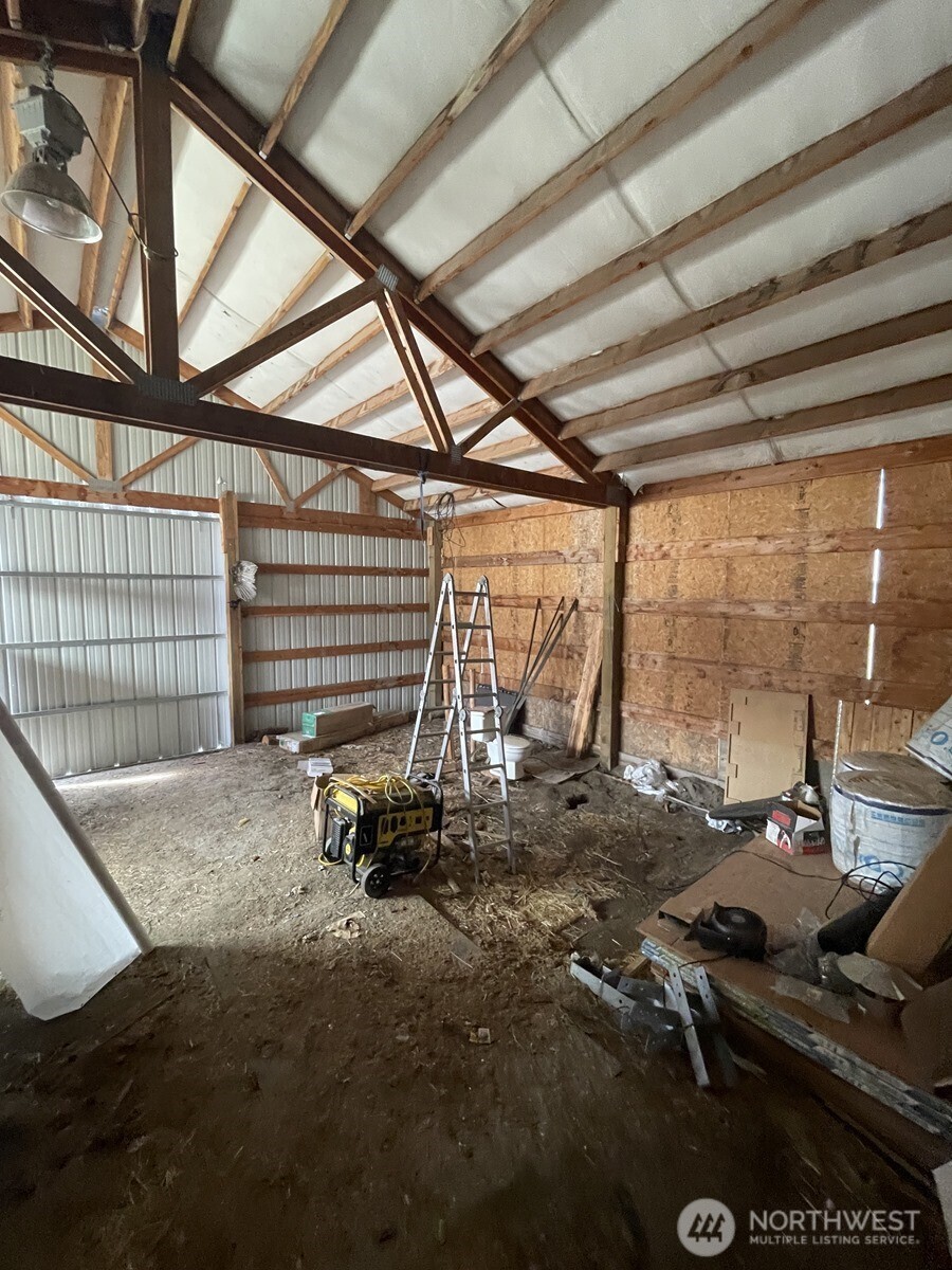 16 Breezy Lane Property Photo 11