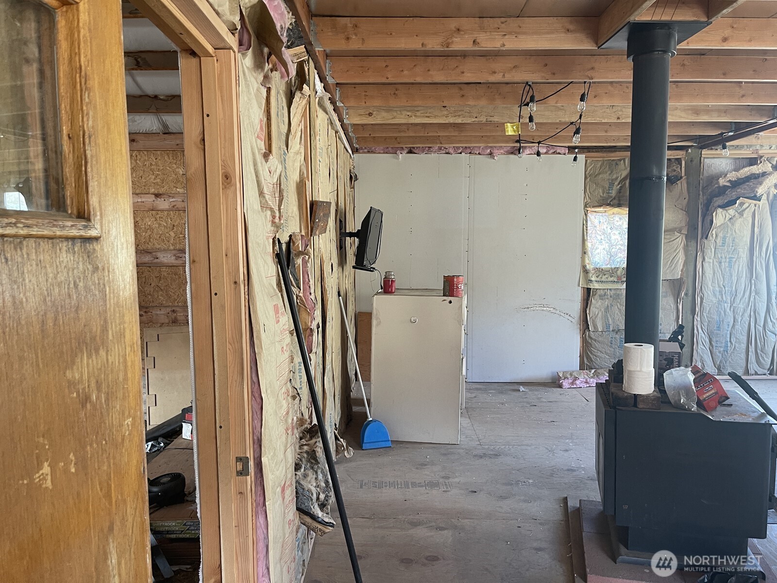 16 Breezy Lane Property Photo 29