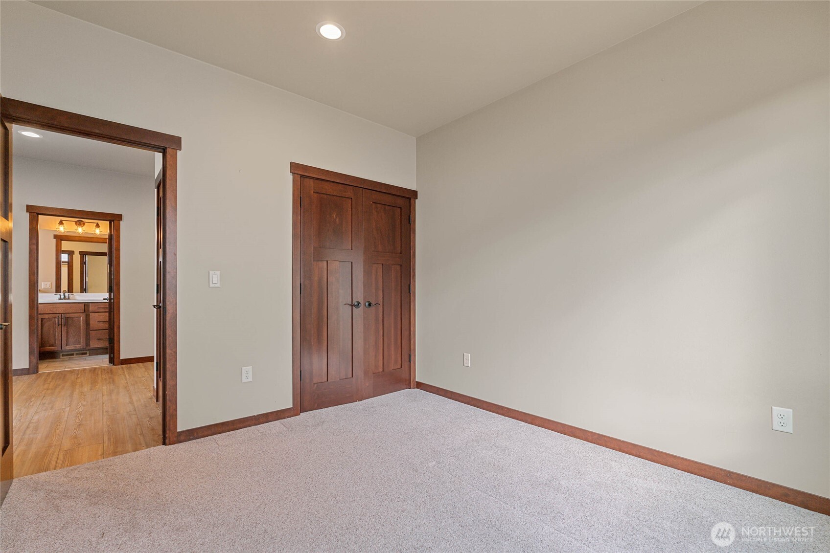 755 S Perry Avenue Property Photo 28