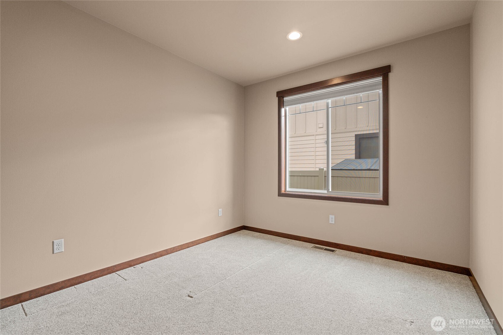 755 S Perry Avenue Property Photo 31
