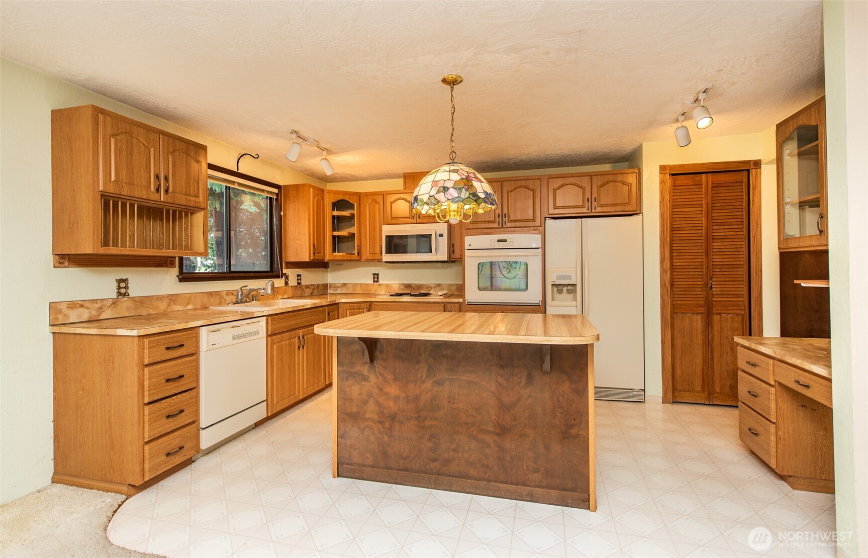 10 Percy Lane Property Photo 8