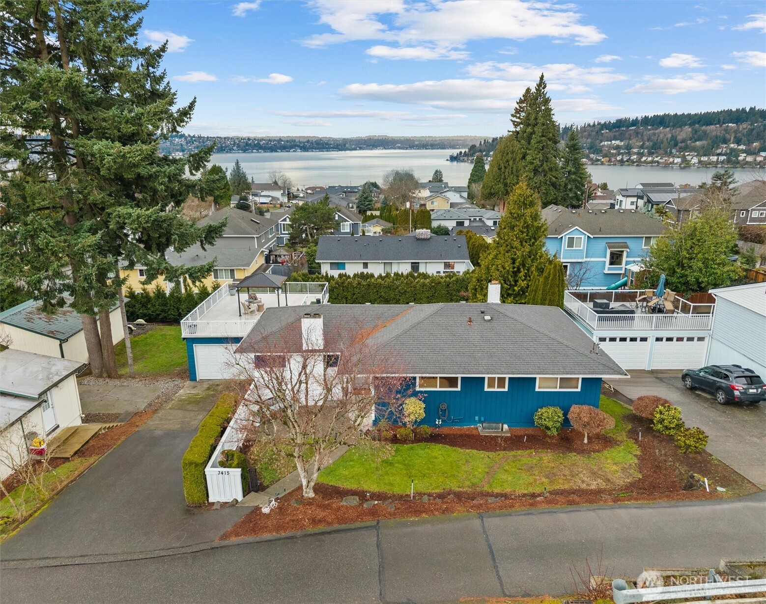 3415 N Garden Avenue Property Photo 2