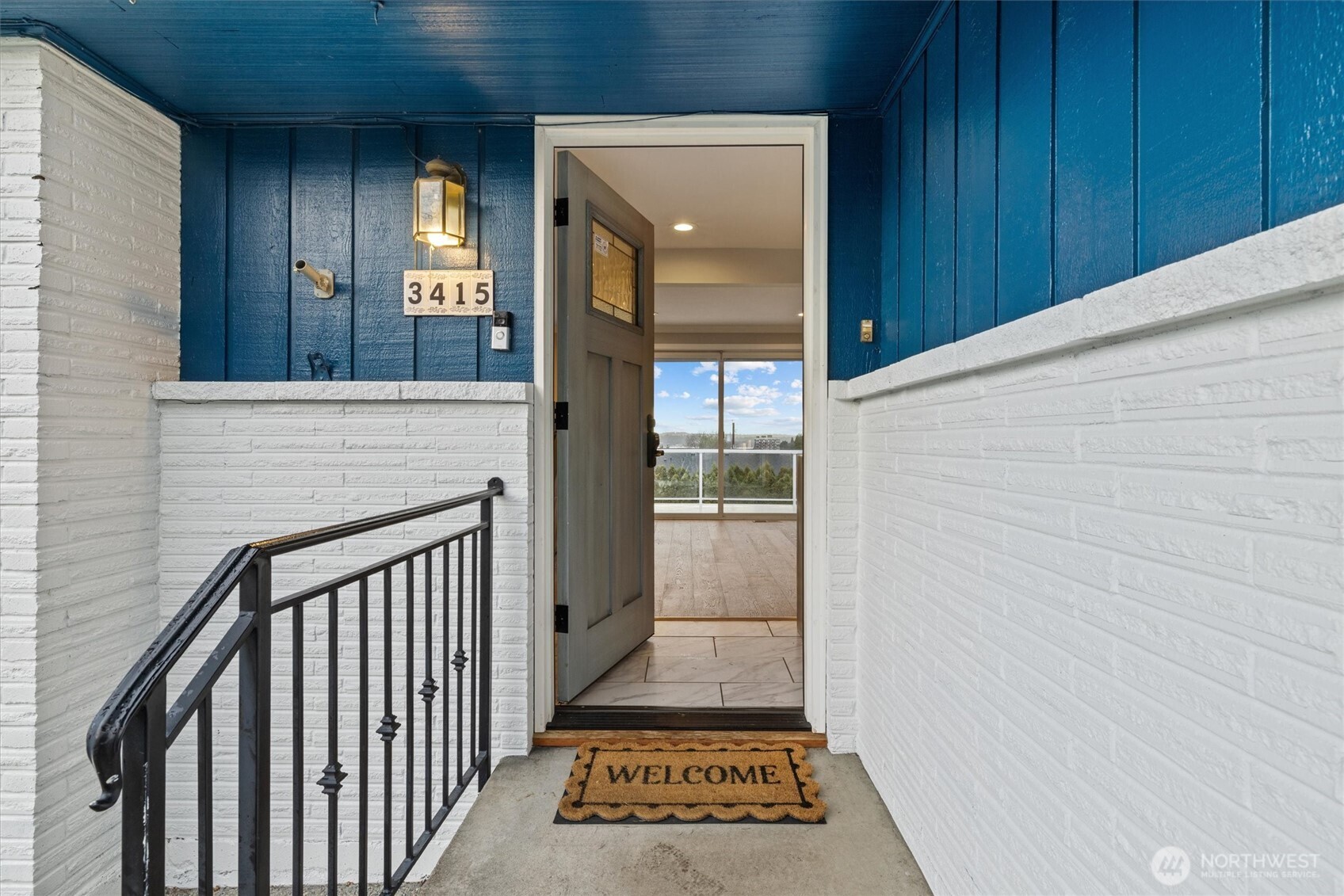 3415 N Garden Avenue Property Photo 4