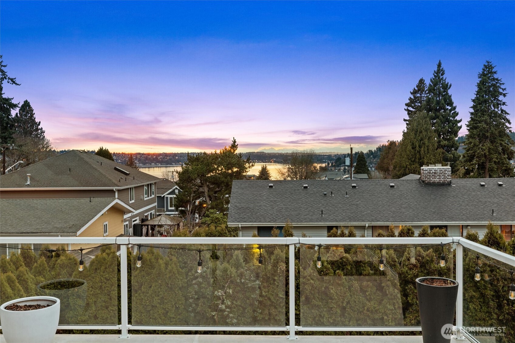 3415 N Garden Avenue Property Photo 6