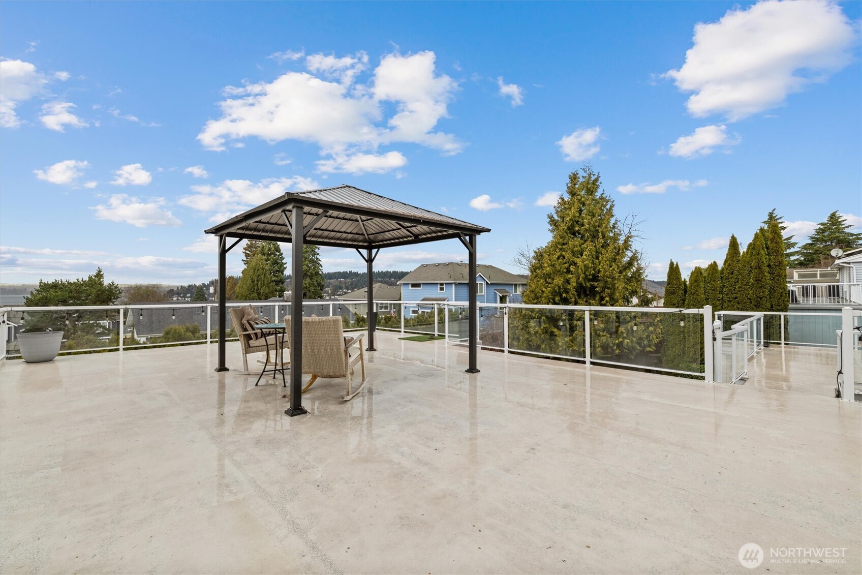 3415 N Garden Avenue Property Photo 11