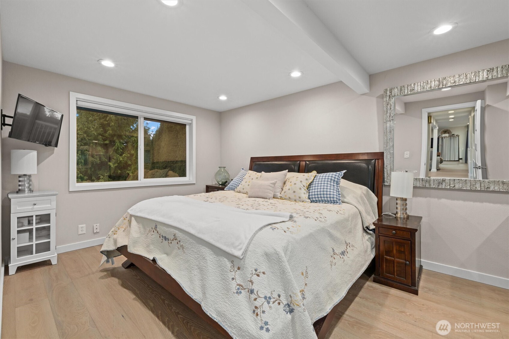 3415 N Garden Avenue Property Photo 17