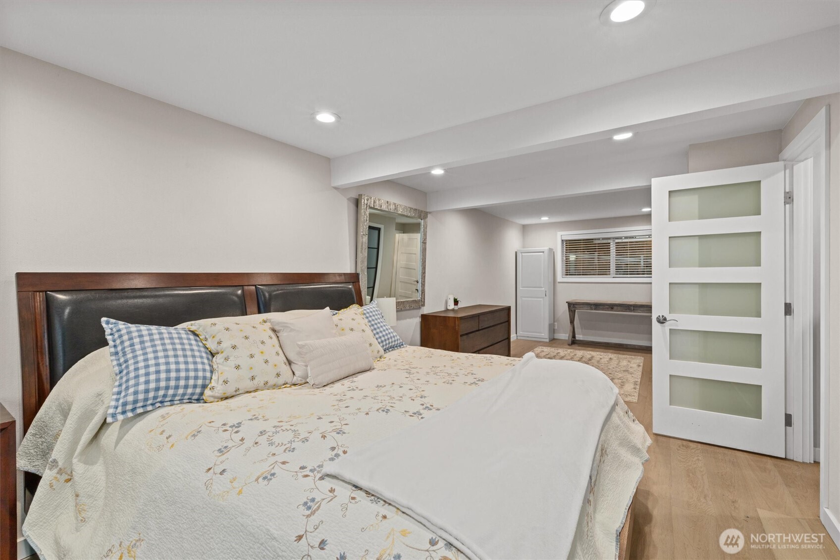 3415 N Garden Avenue Property Photo 18