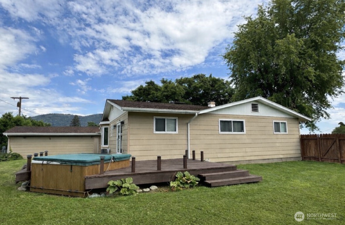 1127 Central Avenue Property Photo 3