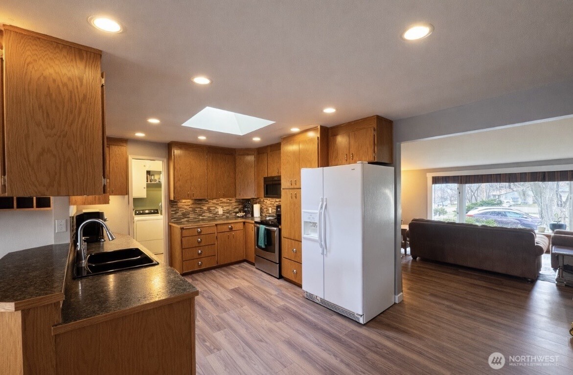 1127 Central Avenue Property Photo 9