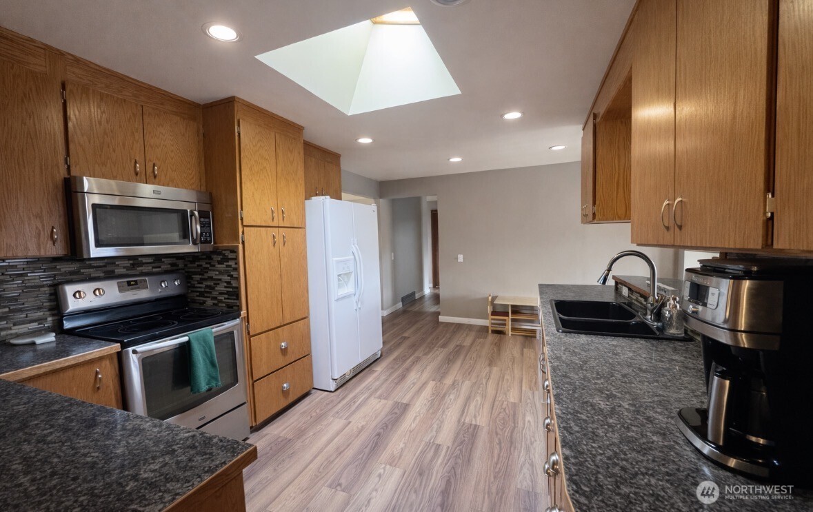 1127 Central Avenue Property Photo 11
