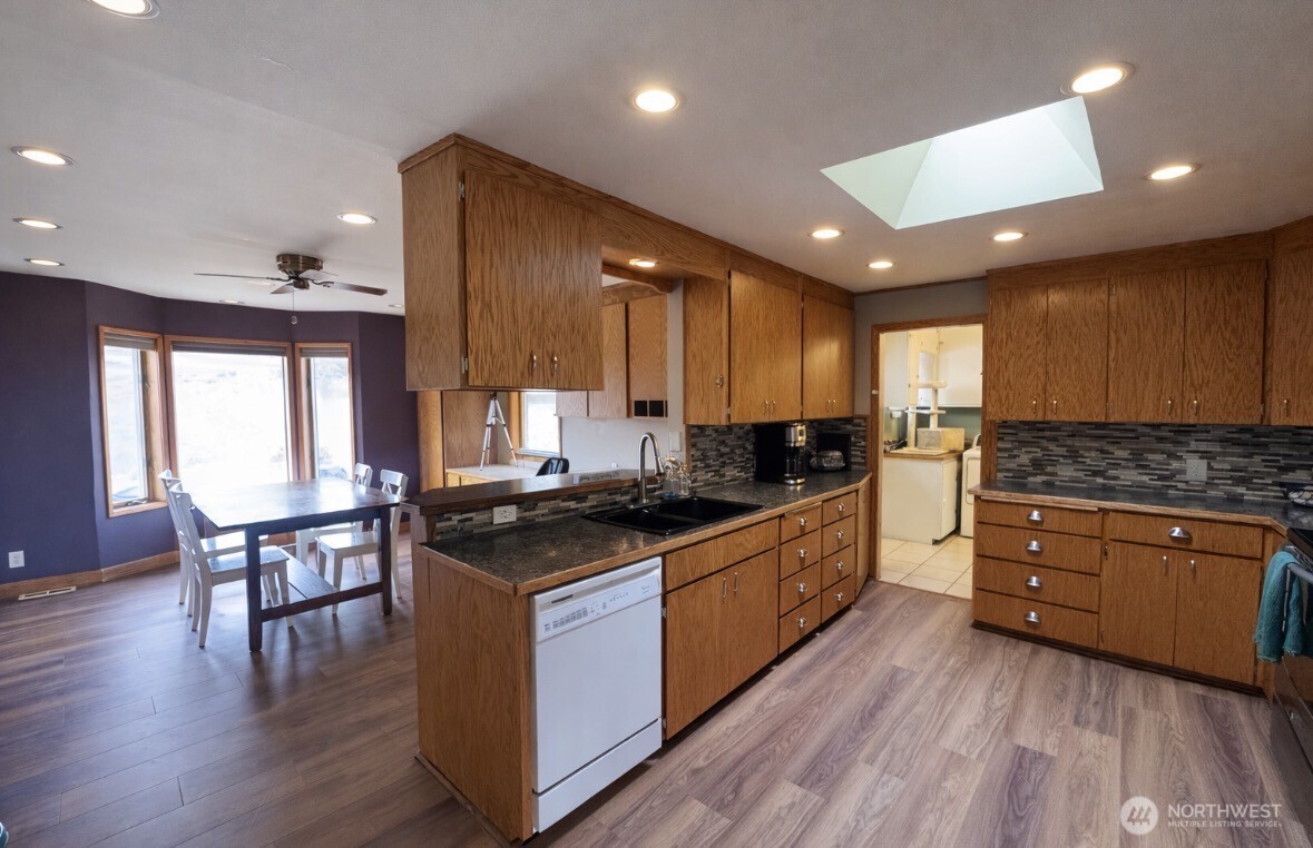 1127 Central Avenue Property Photo 12