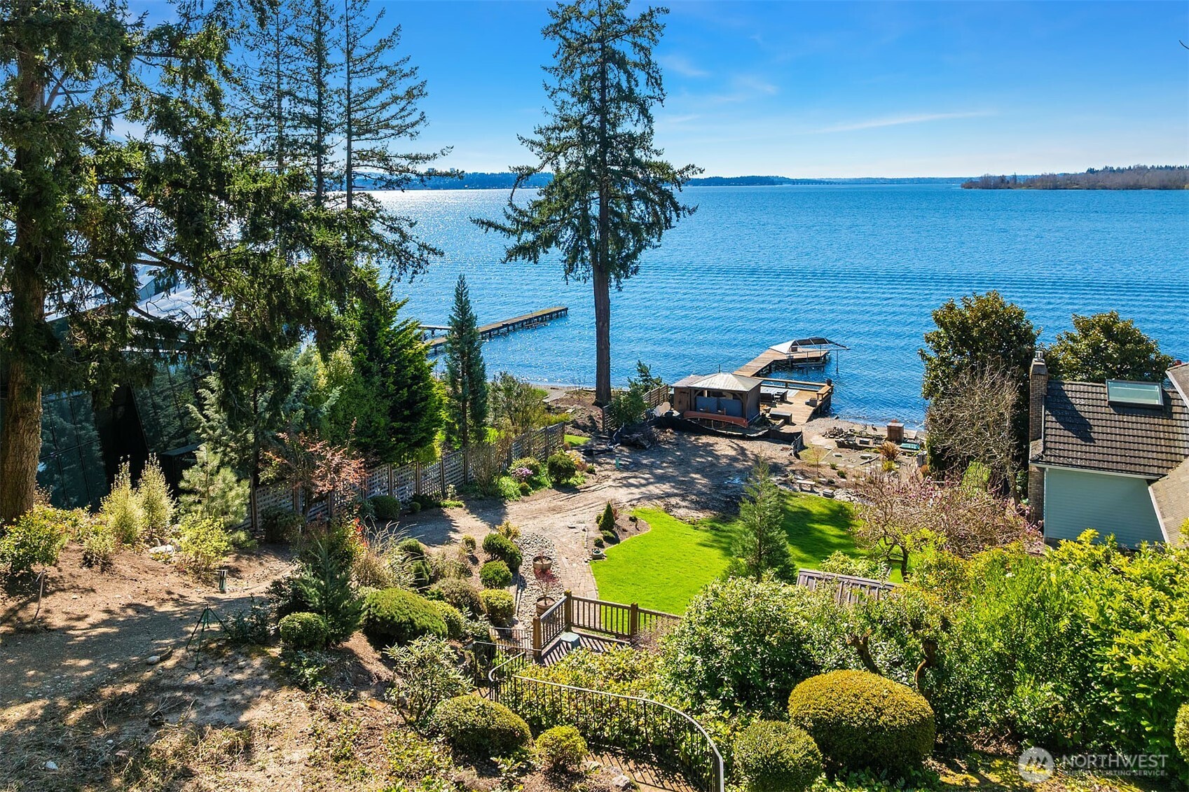 7615 Ne Champagne Point Place Property Photo 2