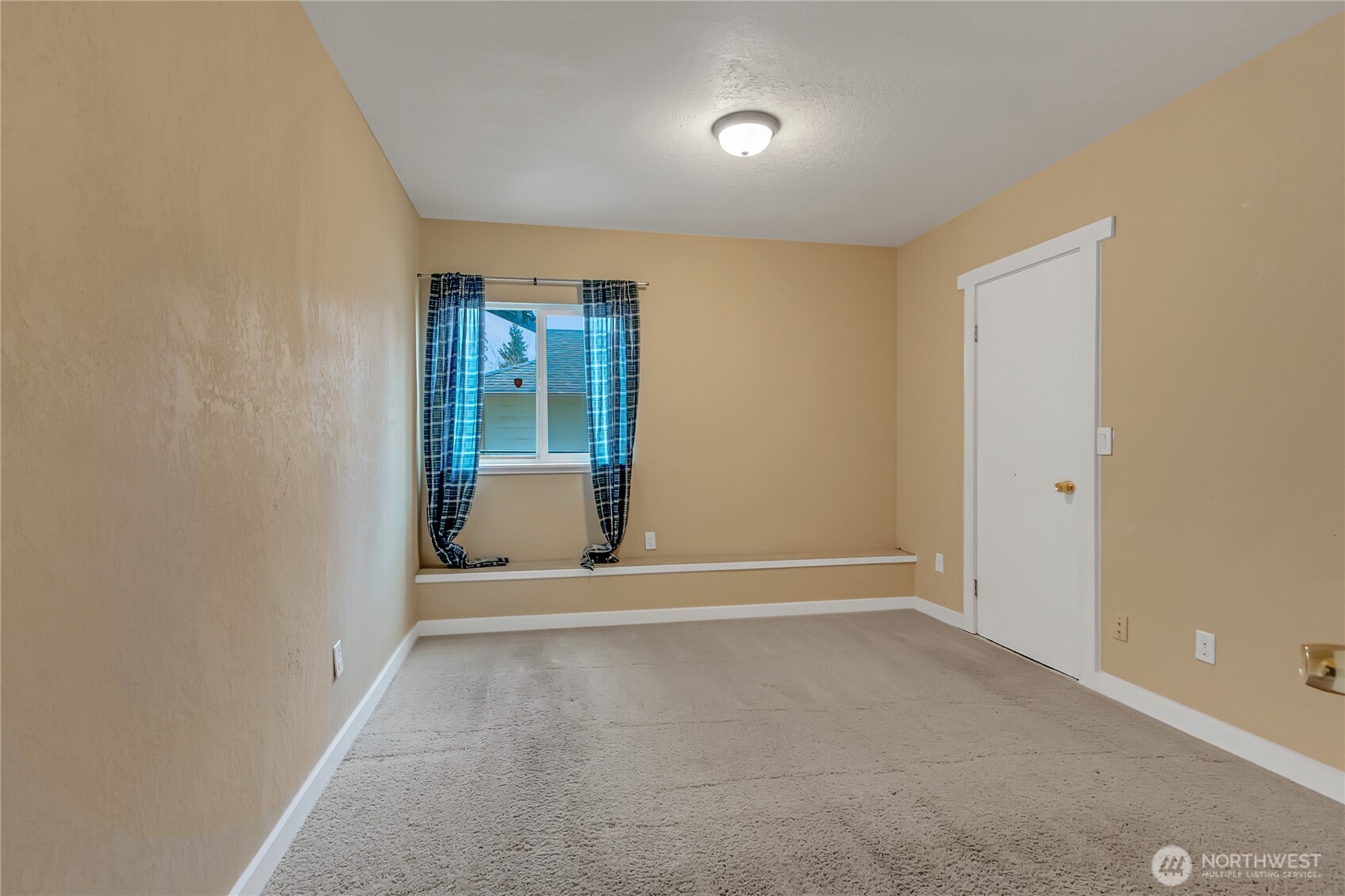 9310 Pinedrop Drive Property Photo 16