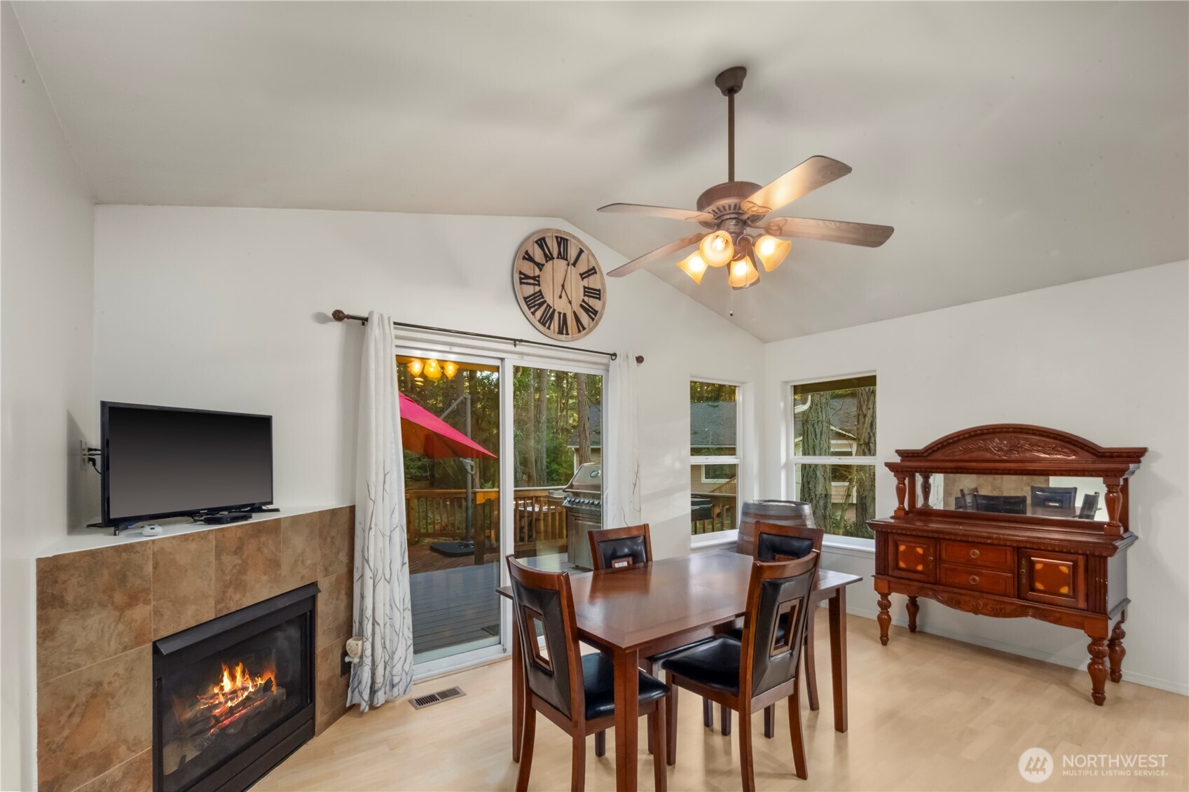 10405 Olympic Place Property Photo 9