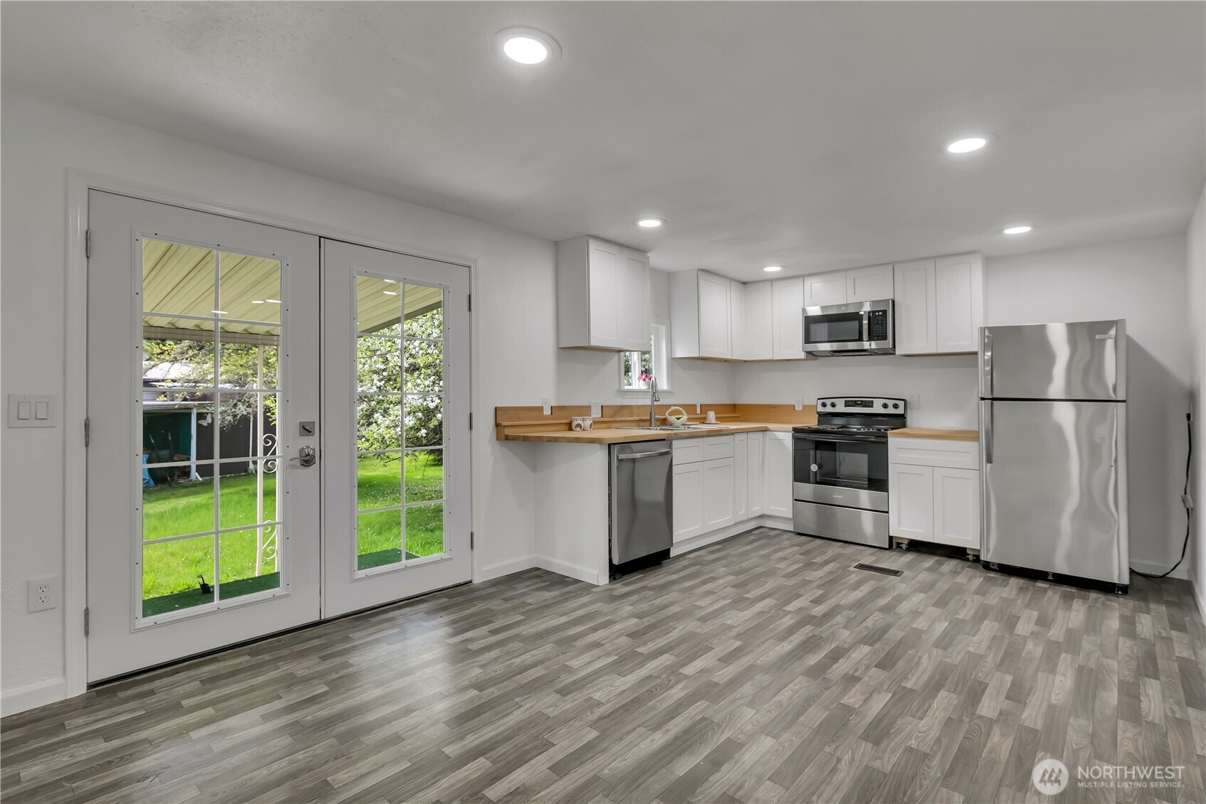 11517 155 Avenue Property Photo 5