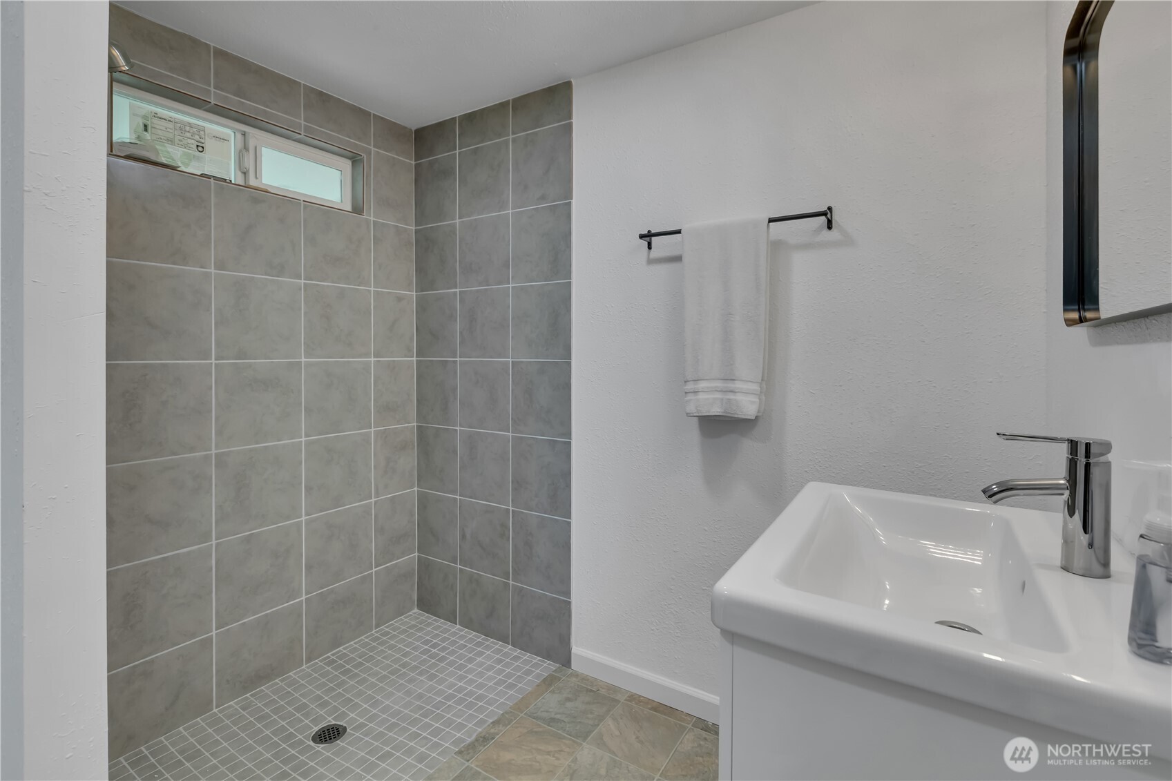 11517 155 Avenue Property Photo 16